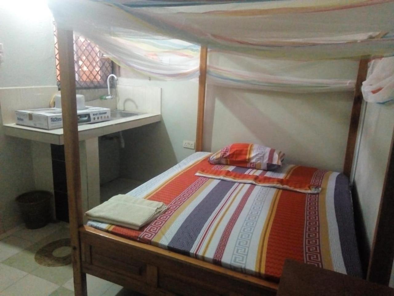 מלון מומבסה Viriko Boarding House מראה חיצוני תמונה