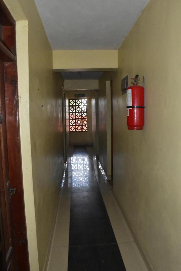 מלון מומבסה Viriko Boarding House מראה חיצוני תמונה