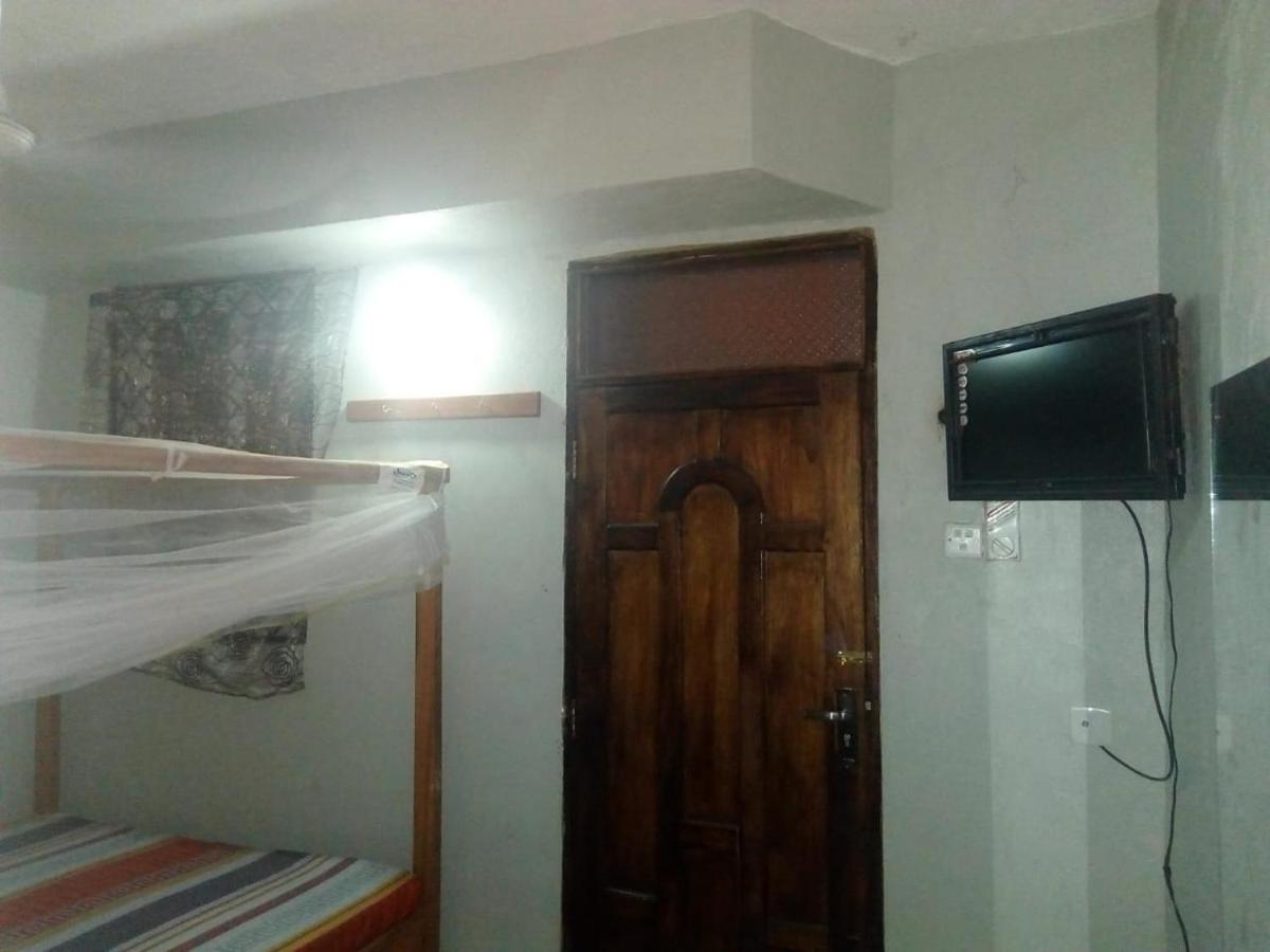 מלון מומבסה Viriko Boarding House מראה חיצוני תמונה