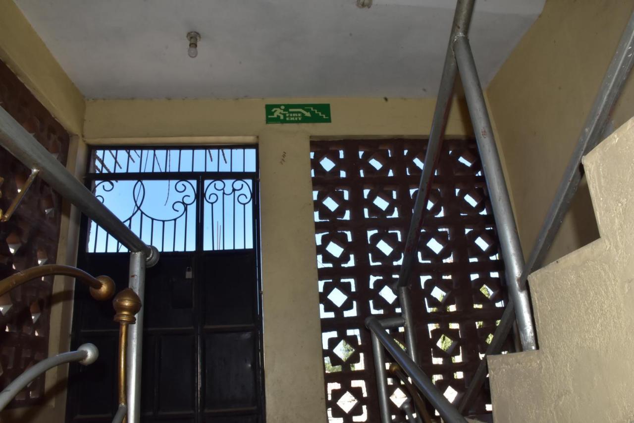 מלון מומבסה Viriko Boarding House מראה חיצוני תמונה